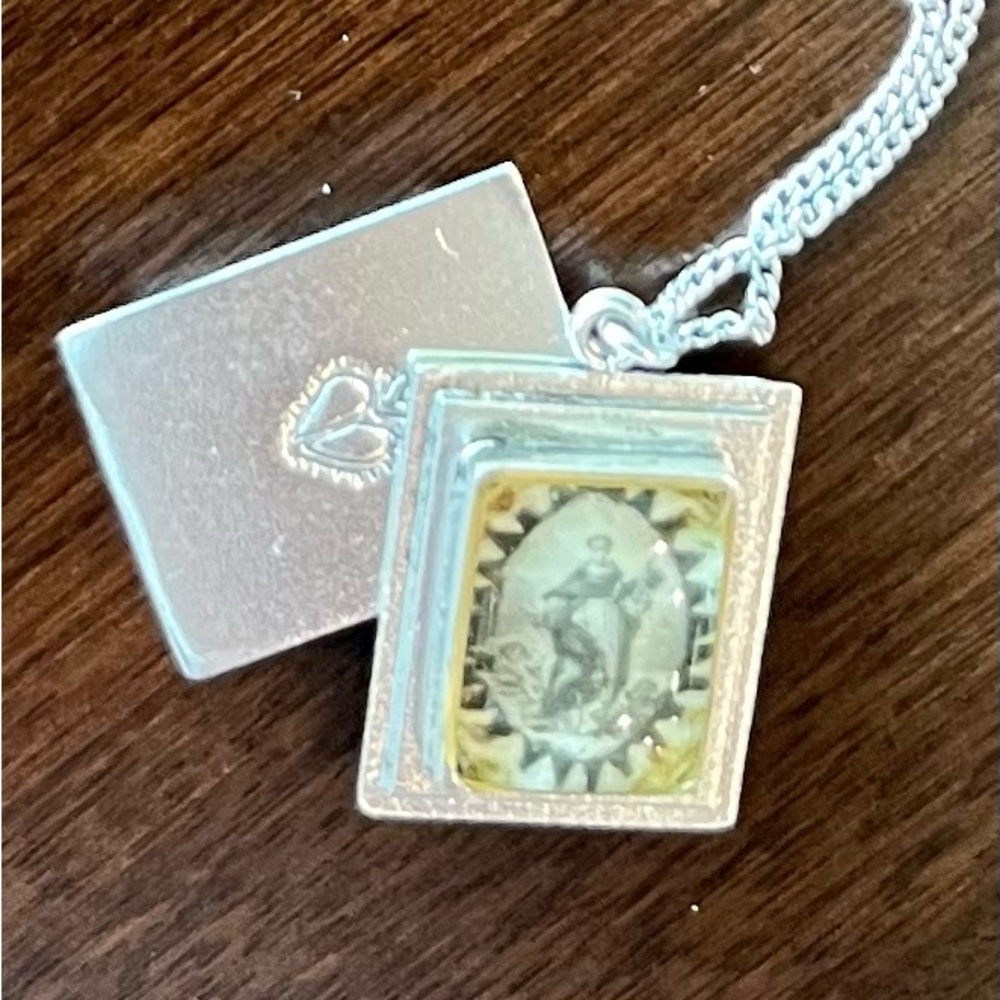 VIRGIN SAINTS & ANGELS PRAYER CHARM PENDANT